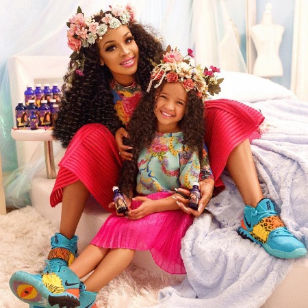 Khari Barbie Maxwell with her mother Masika Kalysha.